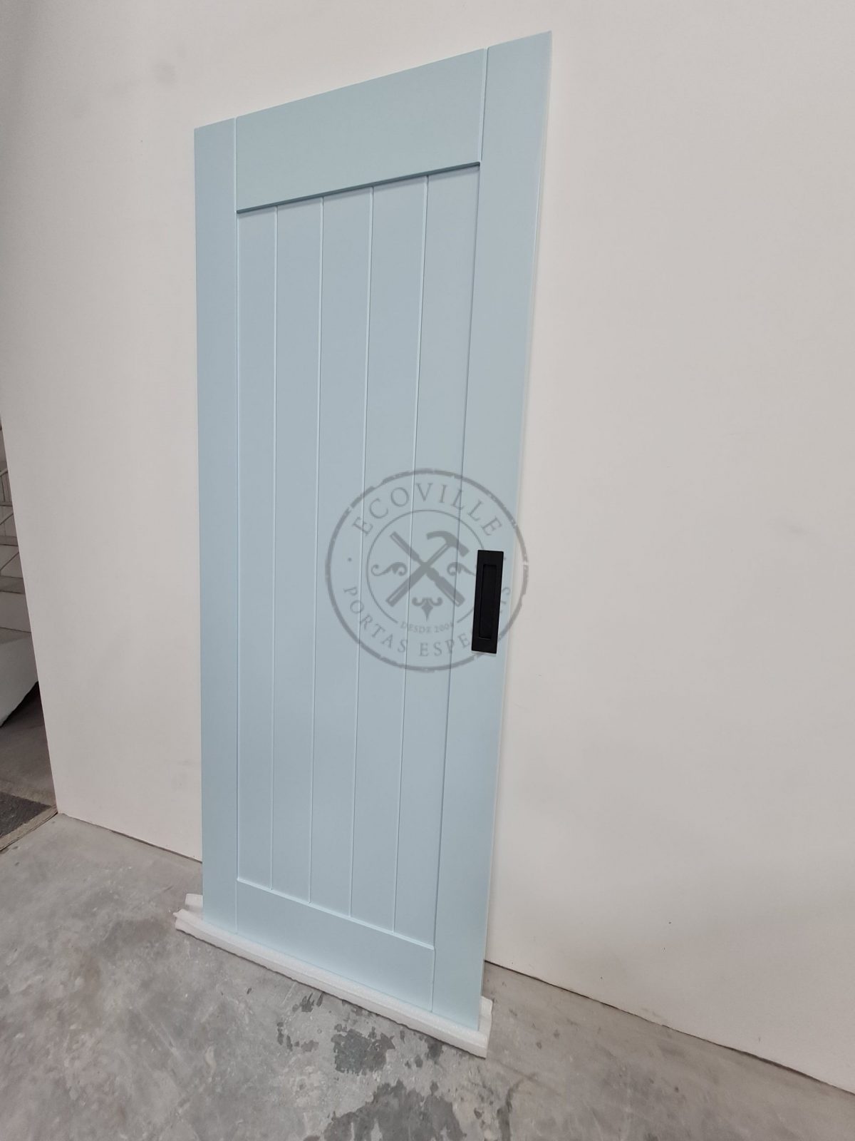 Porta madeira maciça com pintura laca azul acetinado - Imagem 3