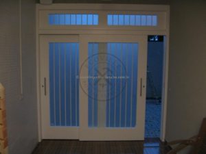 Porta de correr em madeira maciça de Imbuia reforçado com ferro - Imagem 4