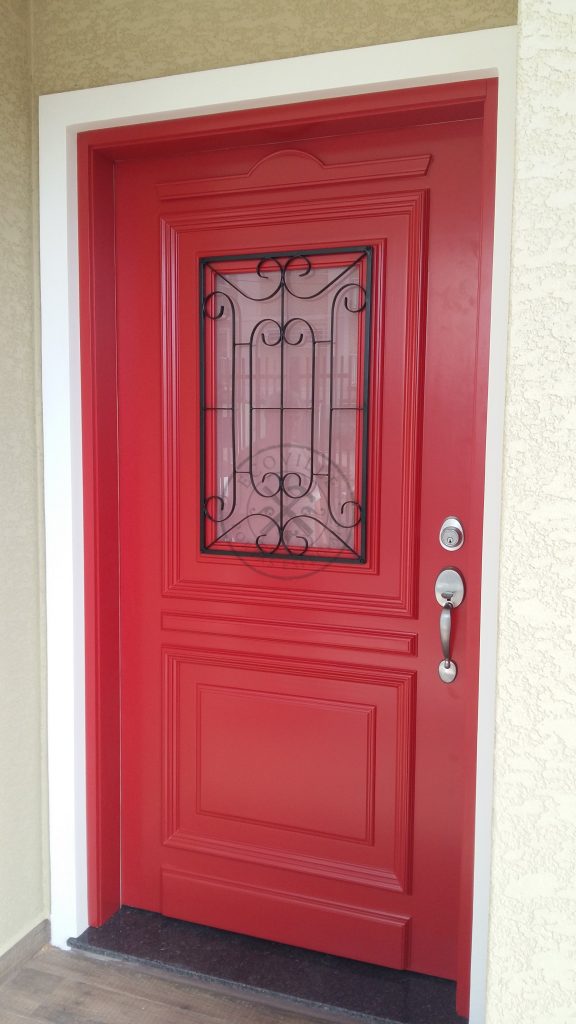 Porta pivotante com revestimento em MDF e pintura laca P.U vermelho acetinado - Imagem 2