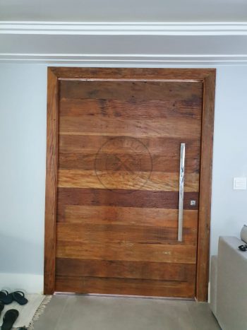 Porta pivotante de madeira de demolição peroba rosa do campo - Imagem 4
