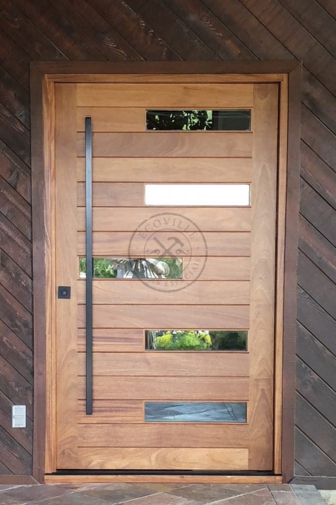 Porta pivotante em madeira maciça com visores de vidro incolor 8 milímetros. - Imagem 3