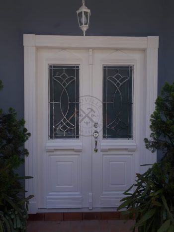 Porta com sistema de abertura dupla maciça com pintura laca P.U branco acetinado - Imagem 5