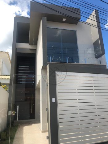 Porta pivotante de lambril de Imbuia com bandeira superior com vidro - Imagem 6