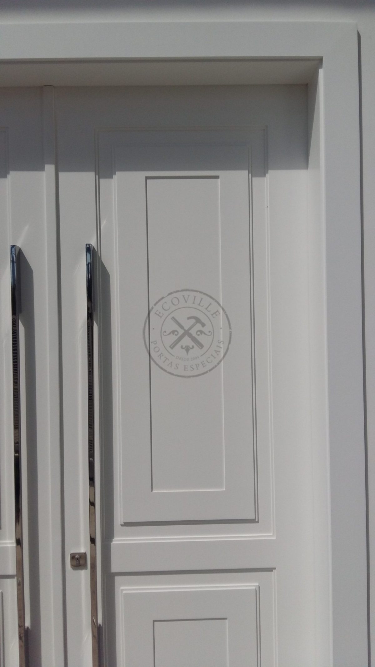 Porta com sistema de abertura dupla, pintura de laca P.U branco acetinado (Sayerlack) - Imagem 5