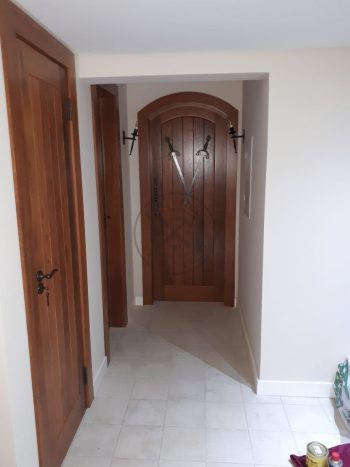 Porta de madeira maciça modelo exclusivo - Imagem 4