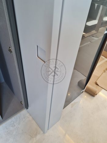 Porta com sistema de correr embutido com puxador cava - Imagem 6