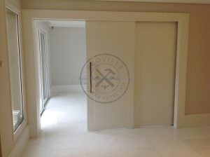 Porta de correr com três folhas sobrepostas, pintura de laca P.U branco fosco (Sayerlack) - Imagem 11