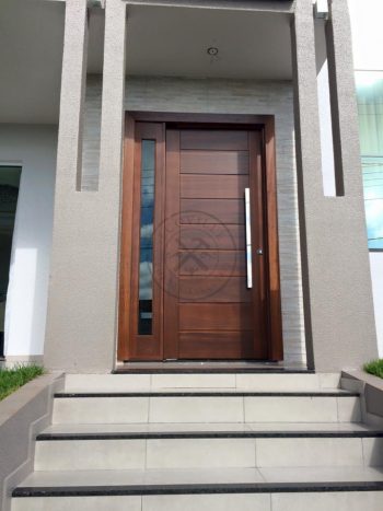 Porta pivotante com portal lateral fixo com vidro fumê - Imagem 3