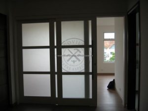 Porta de correr com três folhas sobrepostas, pintura de laca P.U branco fosco (Sayerlack) - Imagem 7