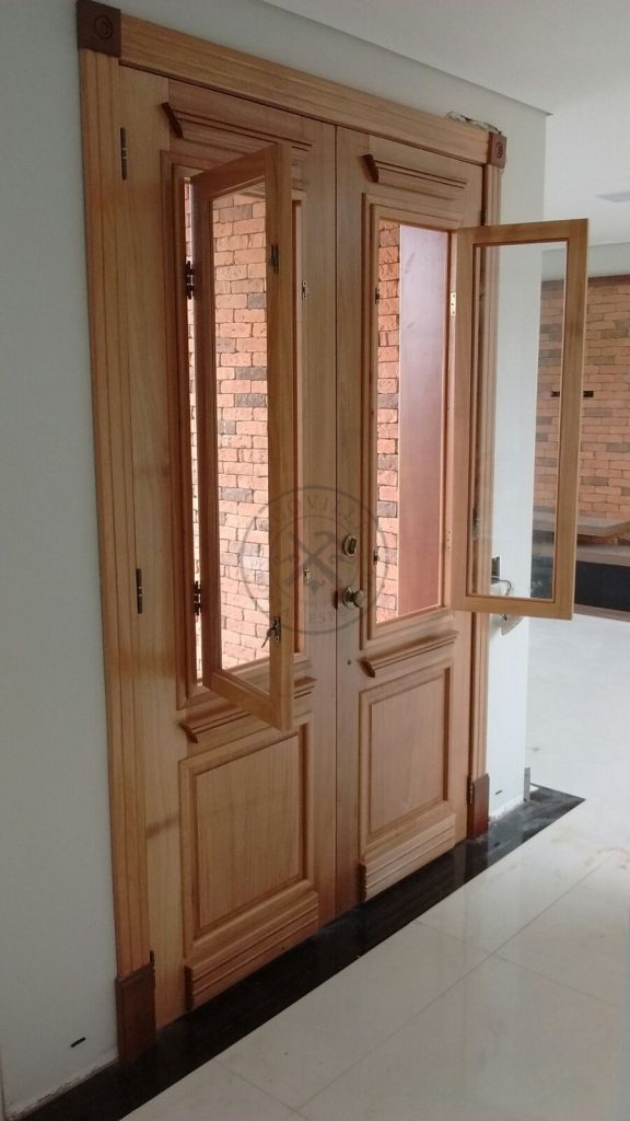 Porta de abertura dupla com postigo móvel com vidro incolor 8 mm - Imagem 6