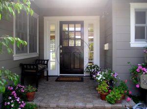 Porta em laca preto acetinado, vidro quadriculado incolor - Imagem 2