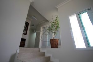 Porta de correr com três folhas sobrepostas, vidro panorâmico temperado jateado 10 mm - Imagem 3