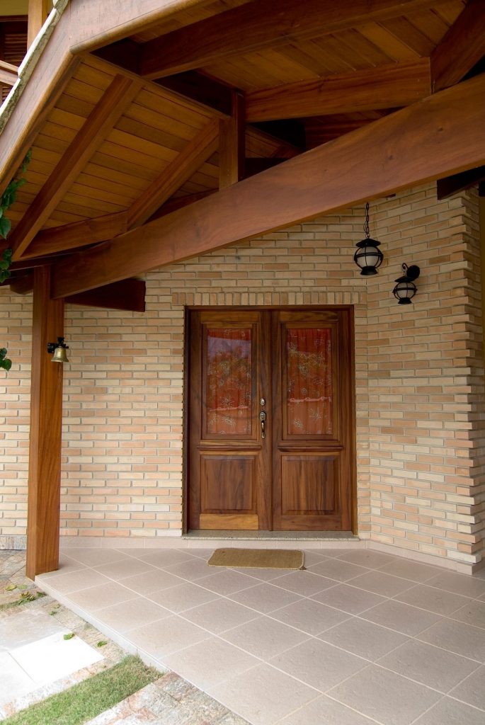 Porta com sistema de abertura dupla, madeira maciça de Imbuia - Imagem 3