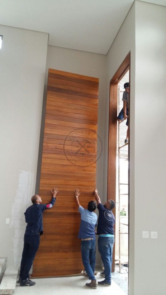 Porta pivotante de Lambril de Imbuia, com estrutura de aço no interior para não empenar, com espessura de 8 cm - Imagem 6