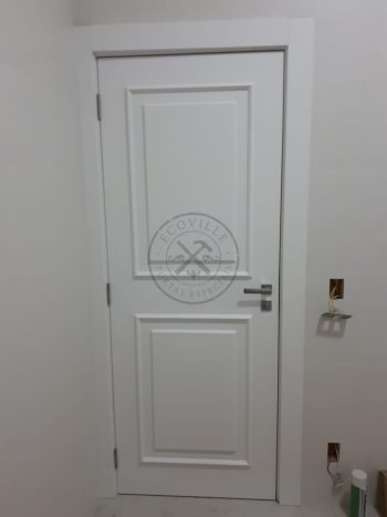 Porta com almofada 3D estrutura sólida maciça com revestimento de mdf plus Berneck, pintura laca P.U branco acetinado - Imagem 2