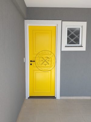 Porta kit pronto especial com pintura laca P.U amarelo acetinado