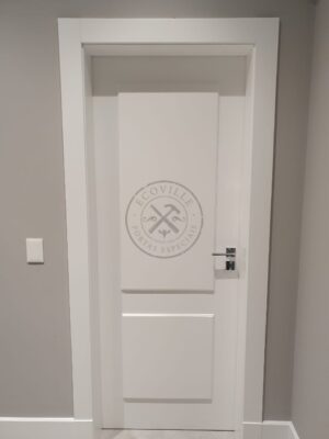 Porta kit pronto especial com almofadas com pintura laca P.U acetinado