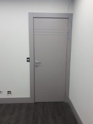 Porta kit pronto especial com pintura laca P.U acetinado