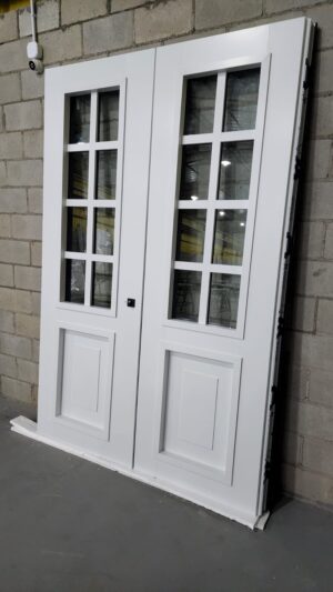 Porta em ACM colonial duas cores com dupla vedação porta e batente - Imagem 4