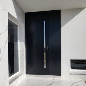 Porta em ACM preto carbono, painel fixo lateral no mesmo alinhamento da porta, dupla vedação porta e batente (cópia) - Imagem 5