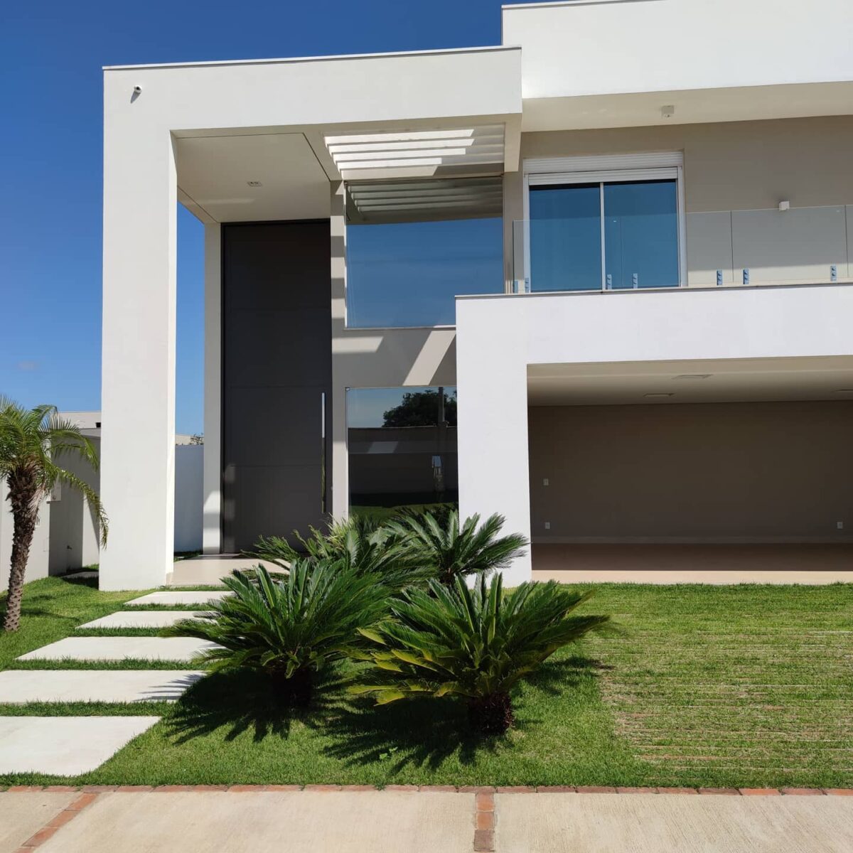 Porta em ACM com frisos horizontais - Imagem 3