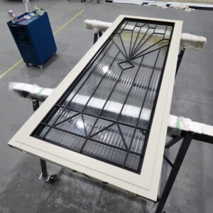 Porta em ACM com grade de ferro especial - Imagem 3