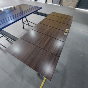 Porta em ACM chapa Wood Sucupira com fechadura colonial