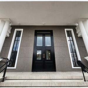 Porta em ACM modelo colonial exclusivo com dezenas de detalhes especiais