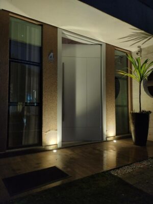 Porta em ACM branco fosco - Imagem 5