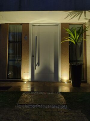 Porta em ACM branco fosco - Imagem 4