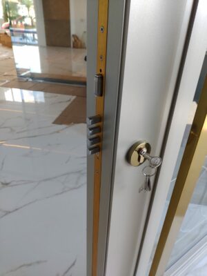 Porta em ACM PRO 136 Sand Golden com grade colonial - Imagem 10