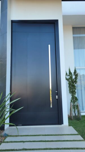 Porta em ACM preto fosco com fechadura Samsung digital - Imagem 3