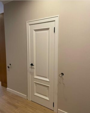 Porta kit pronto especial com apliques de moldura e almofadas - Imagem 4