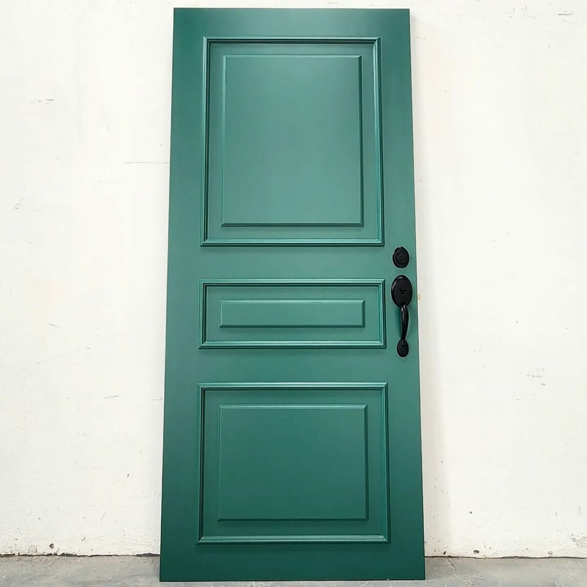 Porta kit pronto especial com apliques de molduras e almofadas - Imagem 1