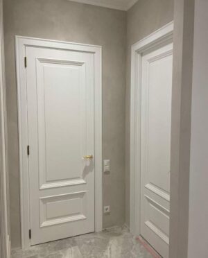 Porta kit pronto especial com apliques de molduras e almofadas