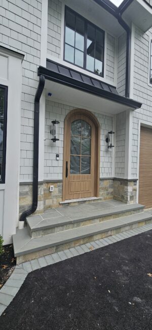 Porta em ACM Wood Carvalho Mel modelo em arco - Imagem 2