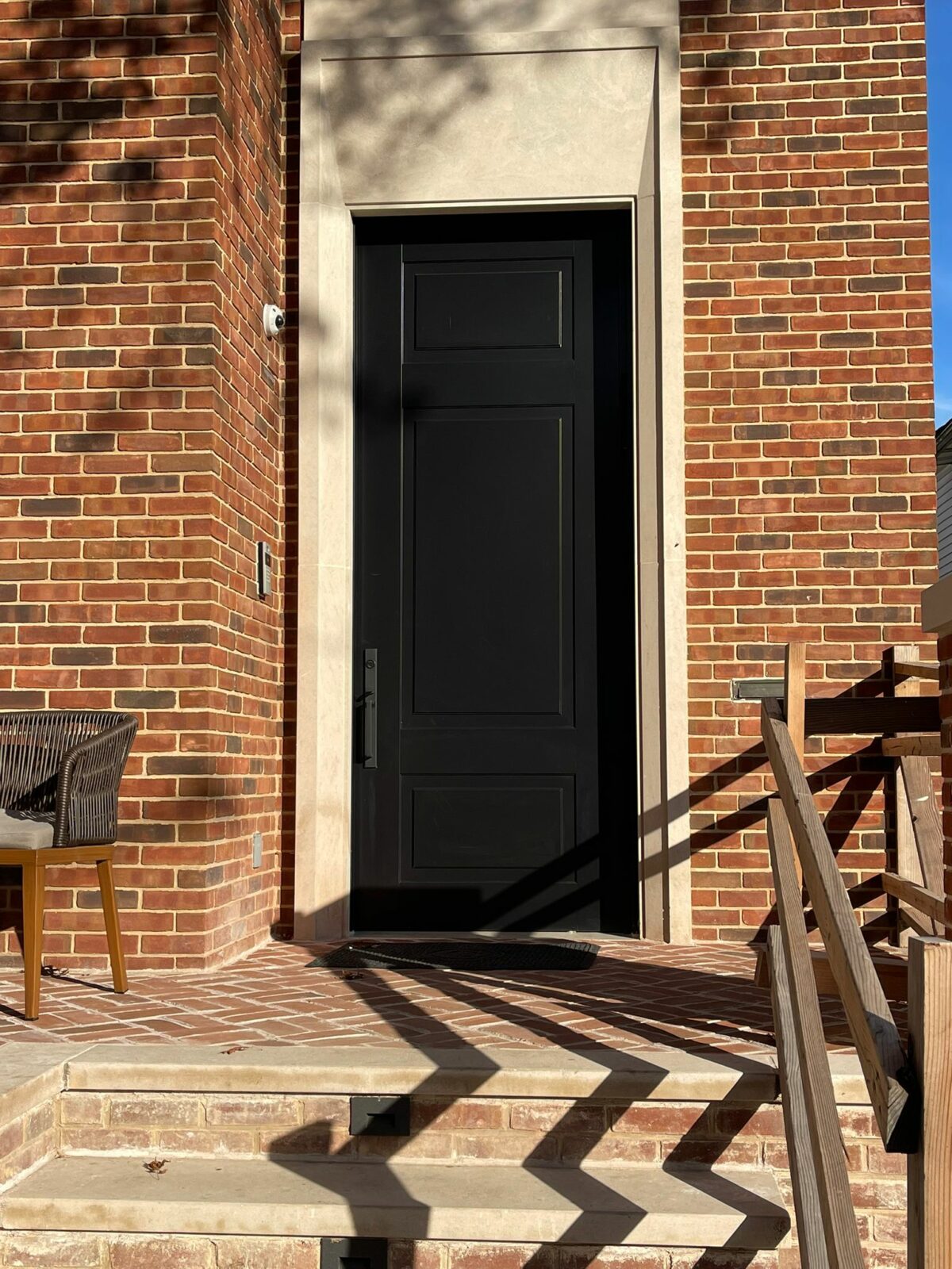 185 Porta pivotante em ACM preto fosco - Imagem 1