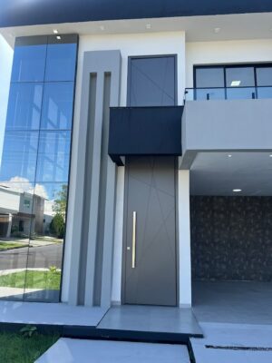 Porta pivotante em ACM Dark Grey modelo BBB