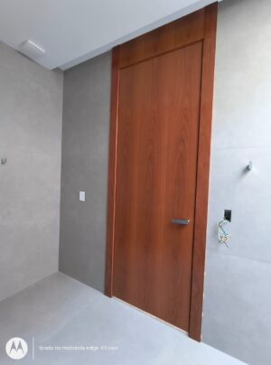 Porta kit pronto especial em lâmina natural com bandeira fixa superior - Imagem 2