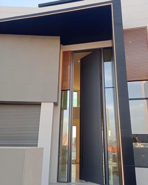 Porta pivotante em ACM com puxador cava - Imagem 3