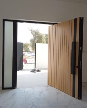 Porta pivotante em ACM com puxador cava especial - Imagem 2