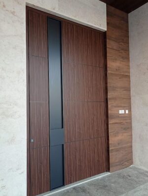 Porta pivotante em ACM com puxador cava especial - Imagem 2